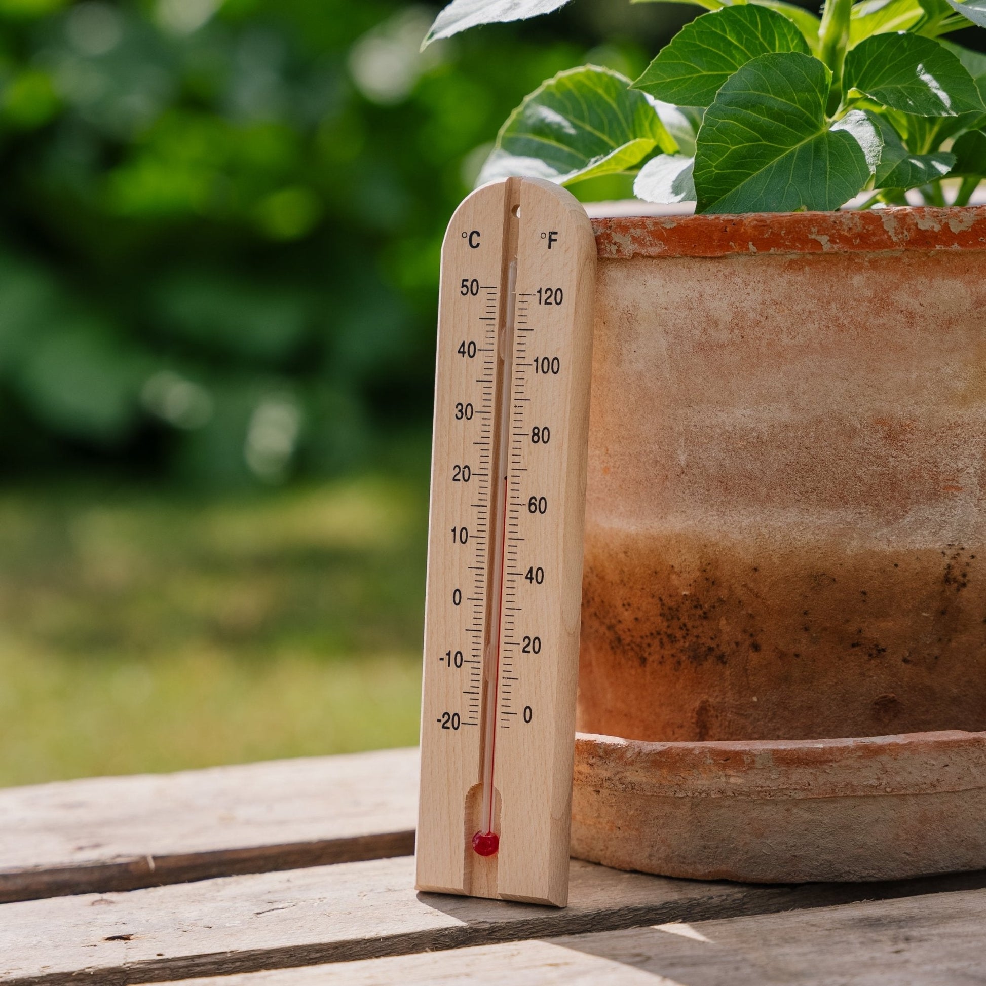 Houten thermometer in hout