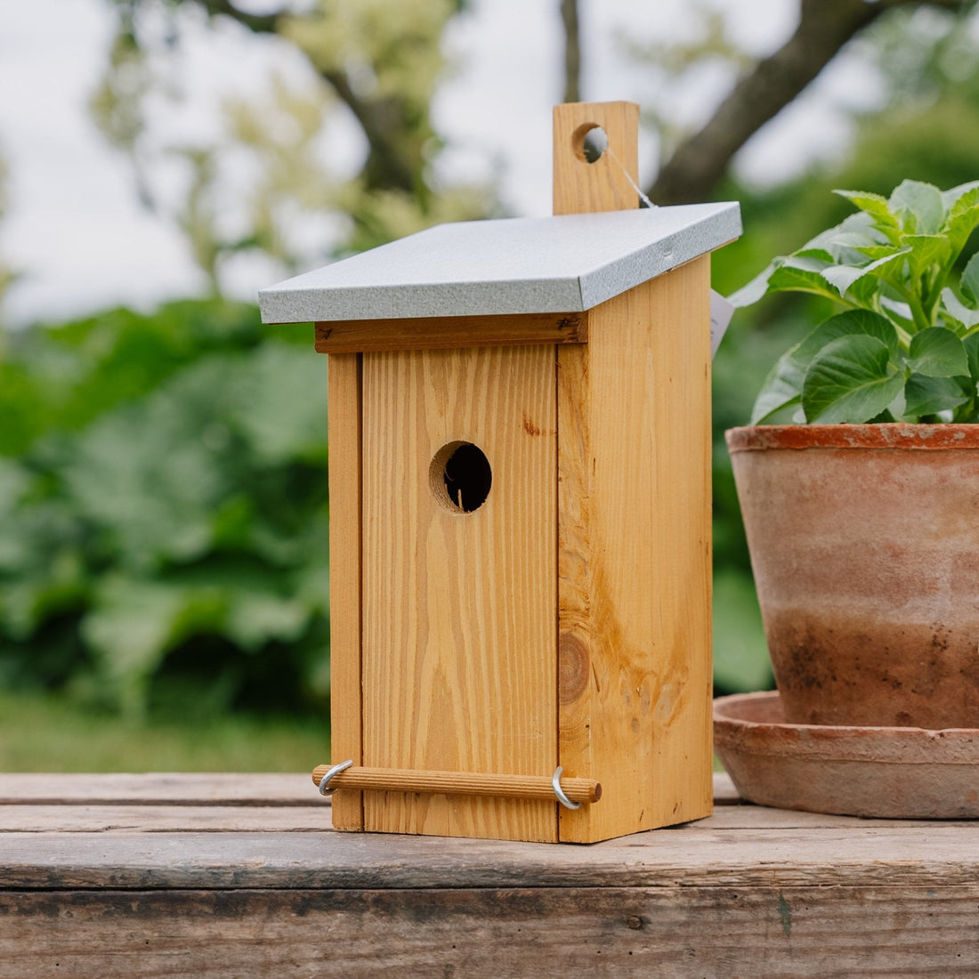 Redekast, grenenhout met zinken dak, L: 19 cm B: 16 cm H: 29 cm